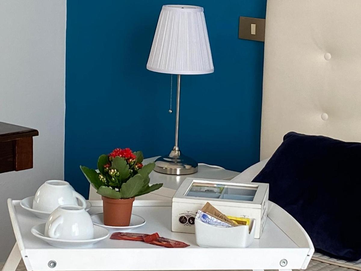 Apartment In The Center Terrasini Extérieur photo
